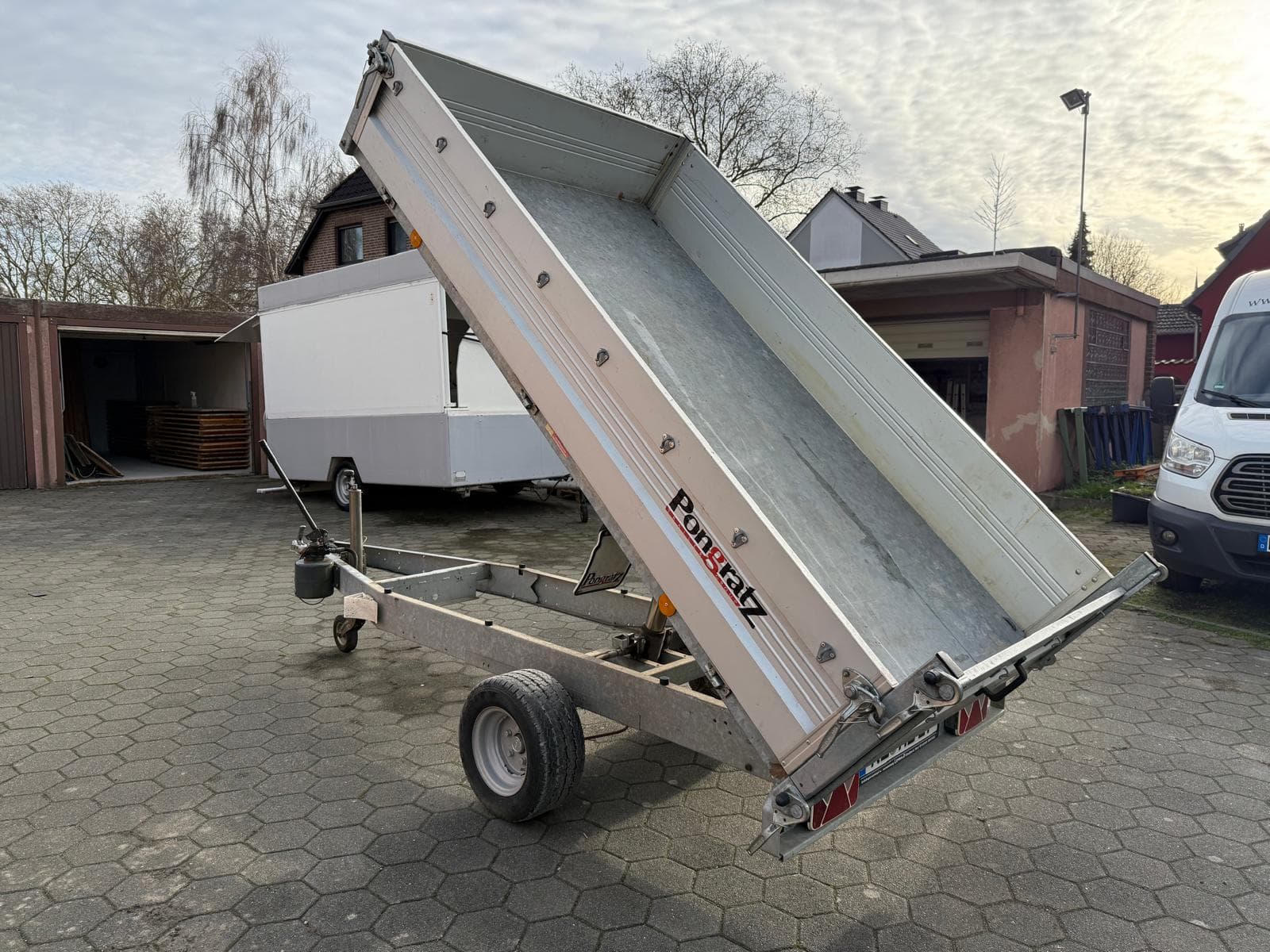 Anhänger 1500kg (Kipper)