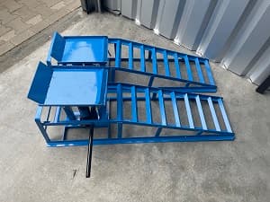 Auffahrrampen mit Wagenheberfunktion (2000 kg)
