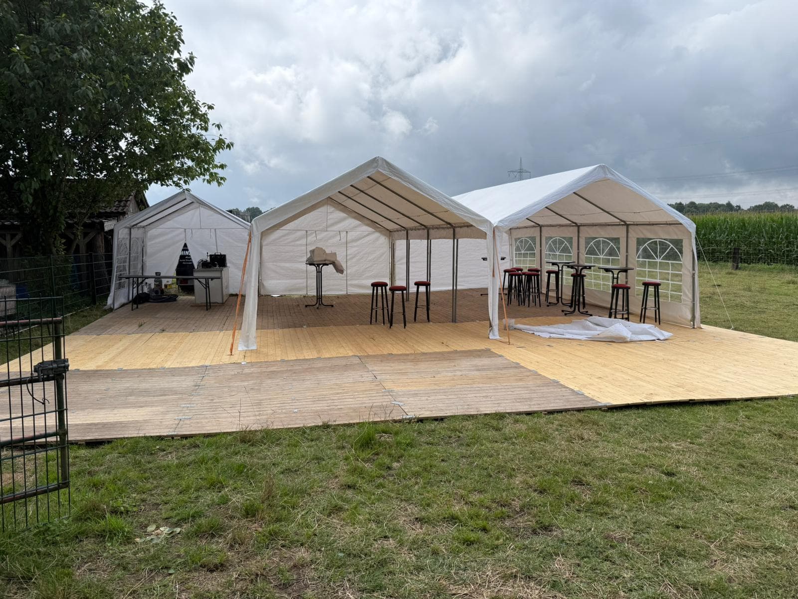 Holzfußboden / Tanzboden (Plattengröße 50×200)