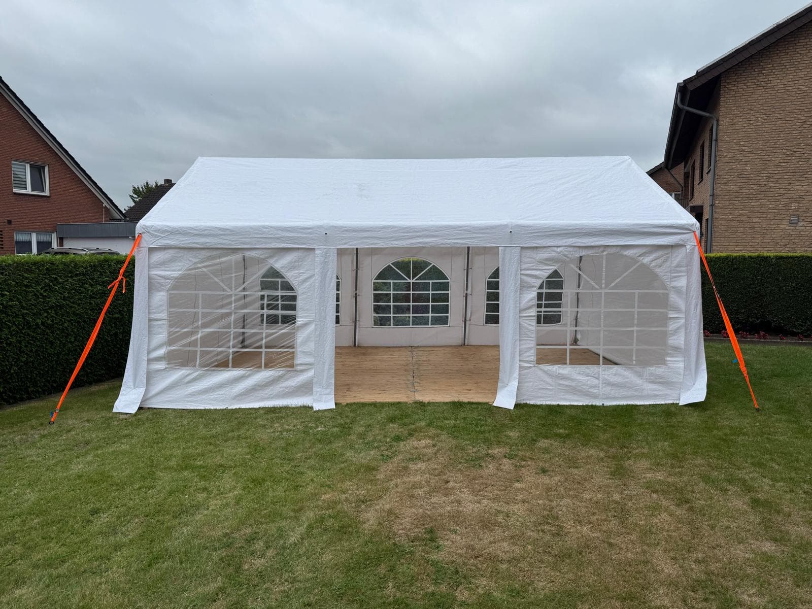 Partyzelt 3×8 Meter